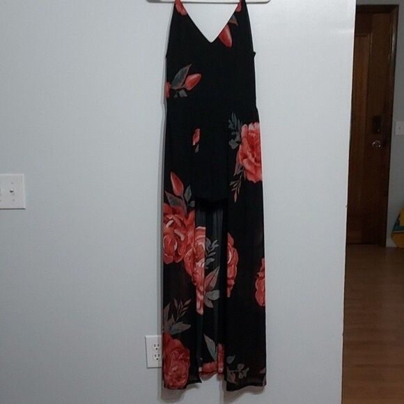 No Boundaries Floral Romper Large 11-13 - Picture 1 of 6